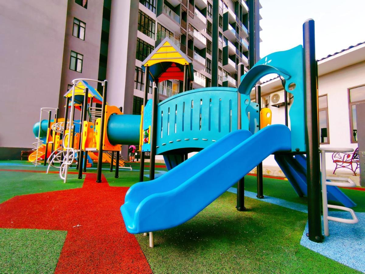 Legoland 3Min Lakeview Happyrainbowsuite 7Pax 2R2B Nusajaya  Esterno foto